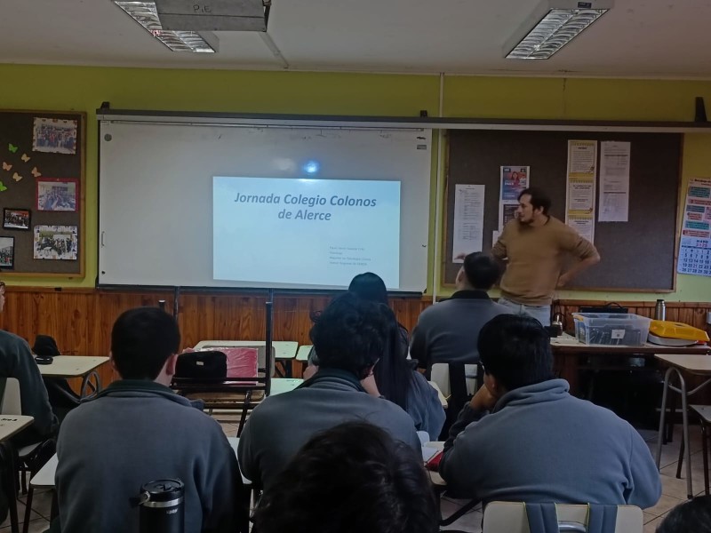 Colegio Colonos de Alerce