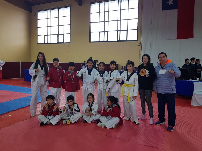 Colegio Colonos de Alerce