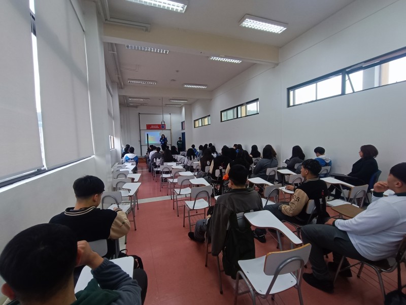 Colegio Colonos de Alerce