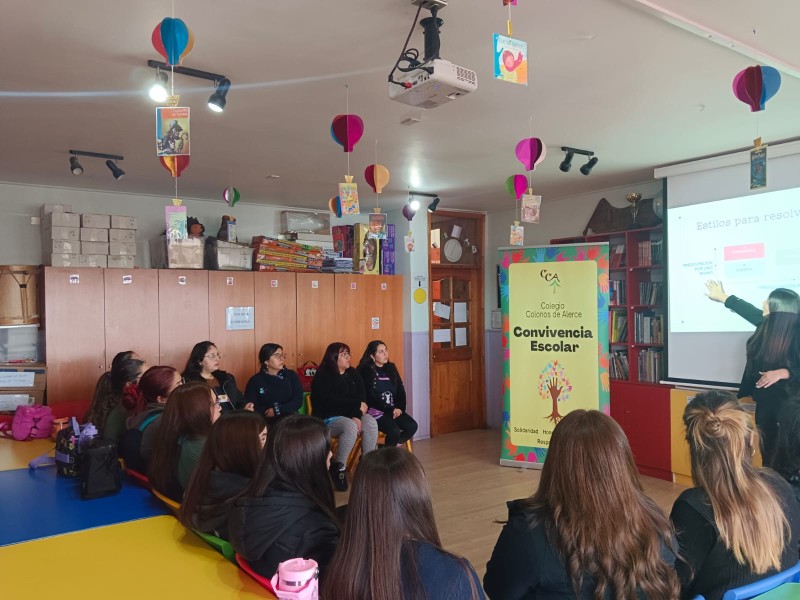 Colegio Colonos de Alerce